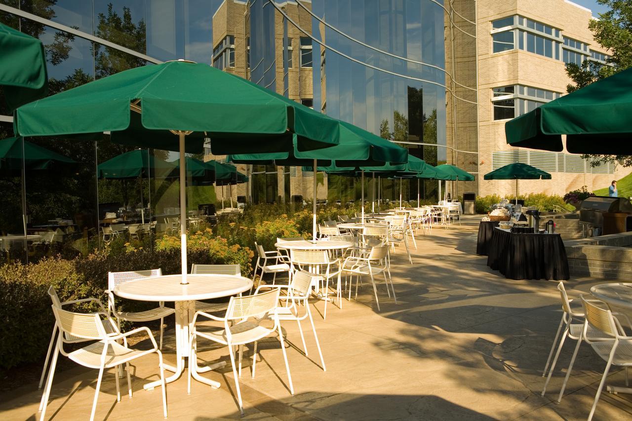 Oak Ridge Hotel Chaska Exterior foto